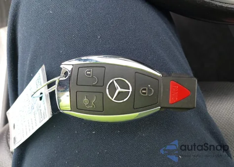 2014 Mercedes-Benz S 550 из США, поврежденный, VIN WDDUG8CB3EA011719